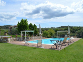 Charming Apartment with Pool and Countryside Views Asciano